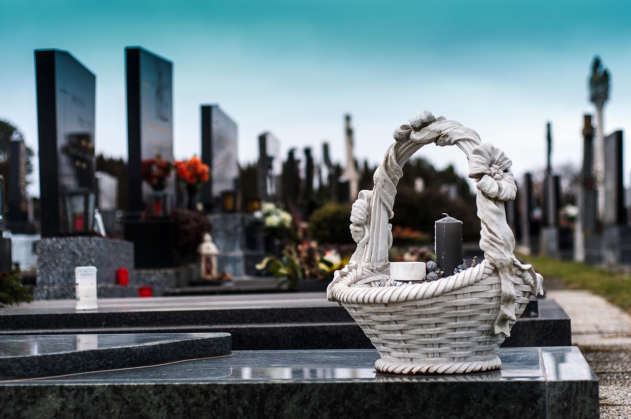 Comparing Funeral Costs: How to Find the Best Value for Your Budget